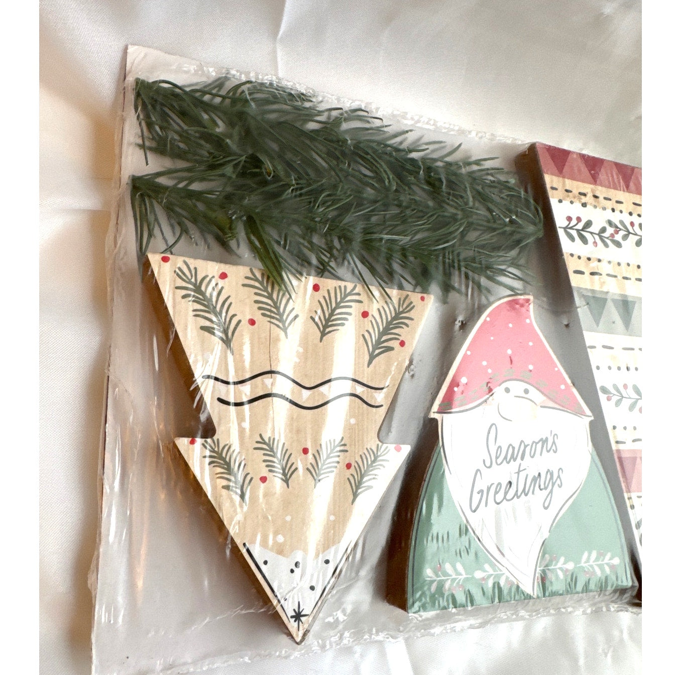 Christmas Gnome Wooden Shelf Decoration 5 Piece Set - 'Gnome for the Holidays'