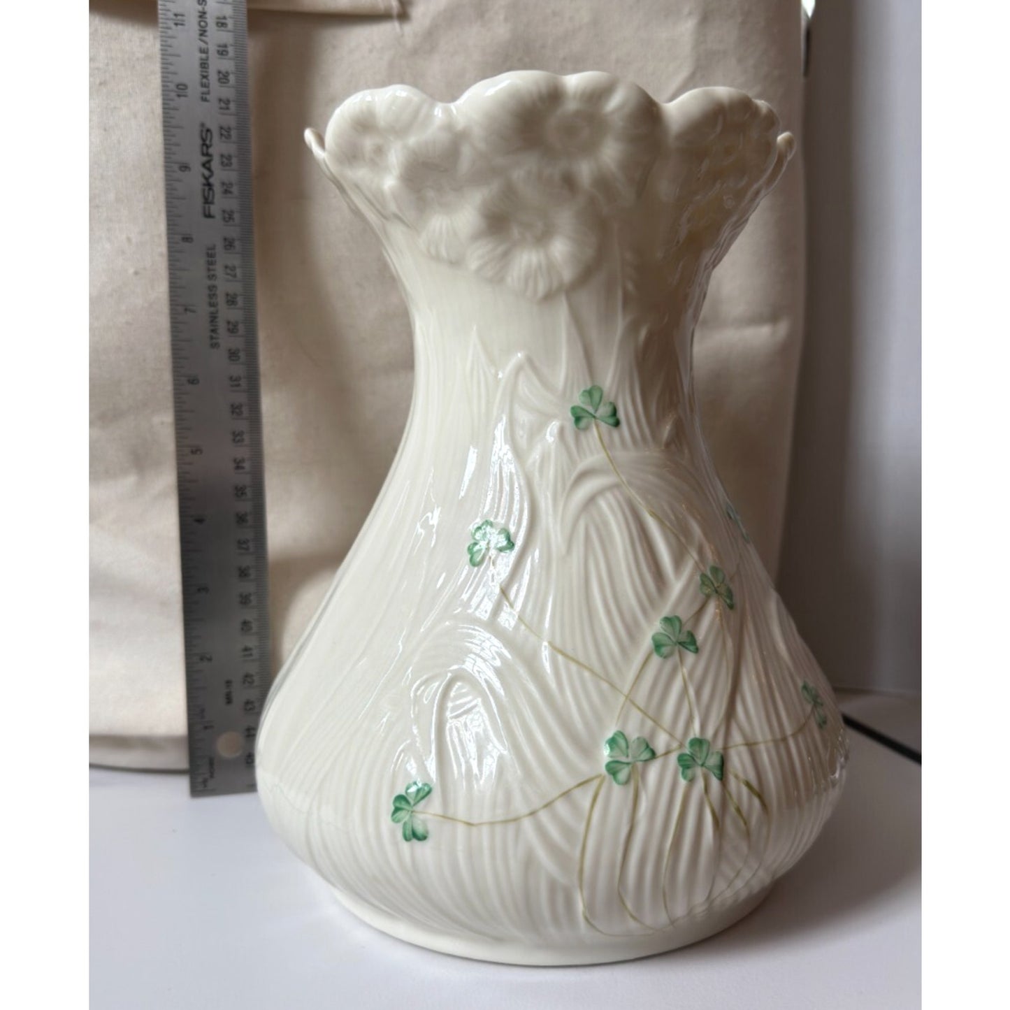 Belleek Shamrock Daisy Matching Set of 2 Vases Blue 8th Mark Irish Art Pottery