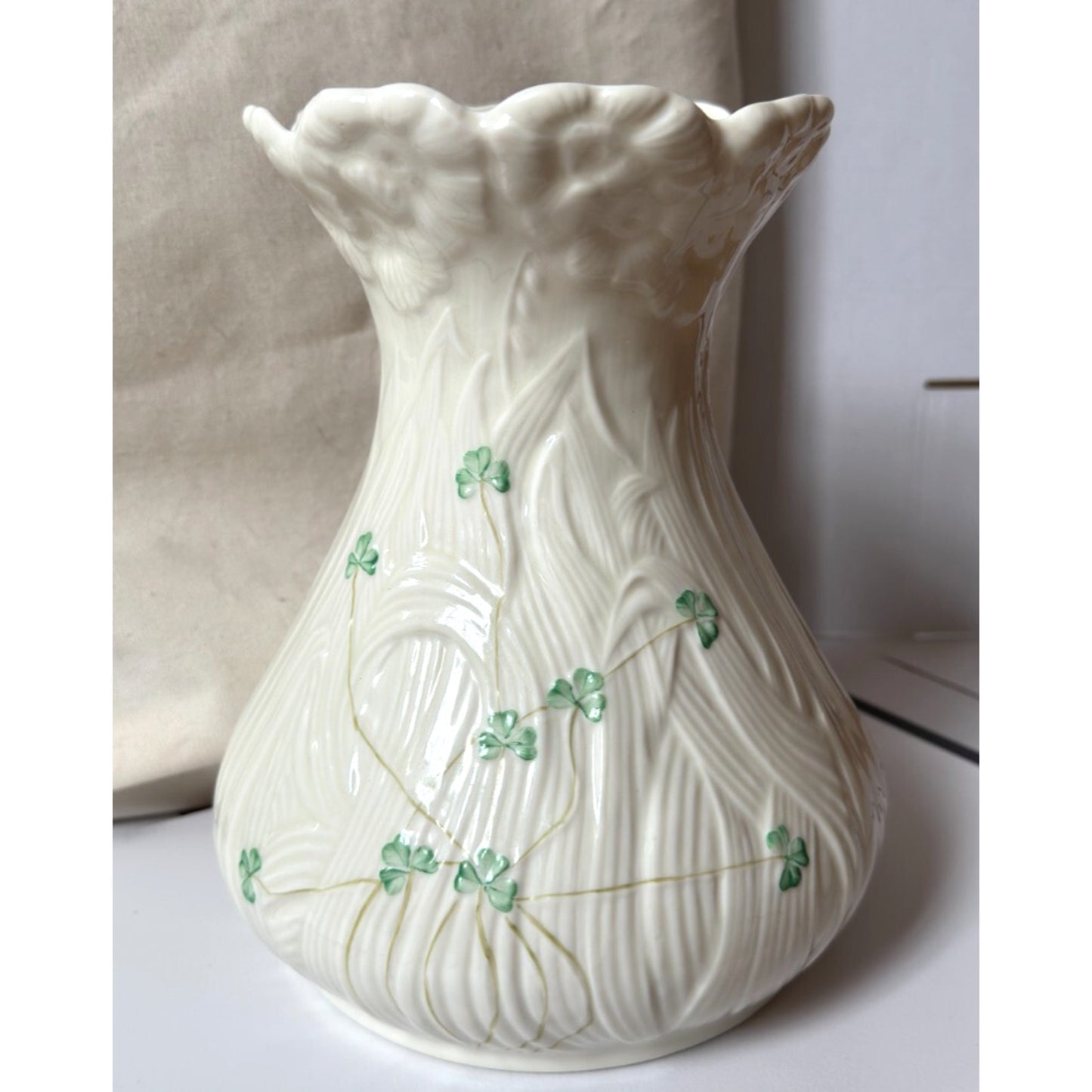 Belleek Shamrock Daisy Matching Set of 2 Vases Blue 8th Mark Irish Art Pottery